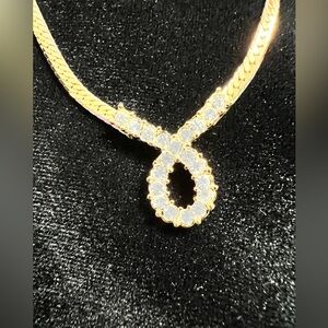 New Vintage 17 inch rhinestone Plaza necklace